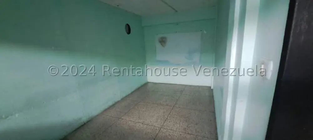 Local Comercial en Venta en Catia, Distrito Metropolitano - 84