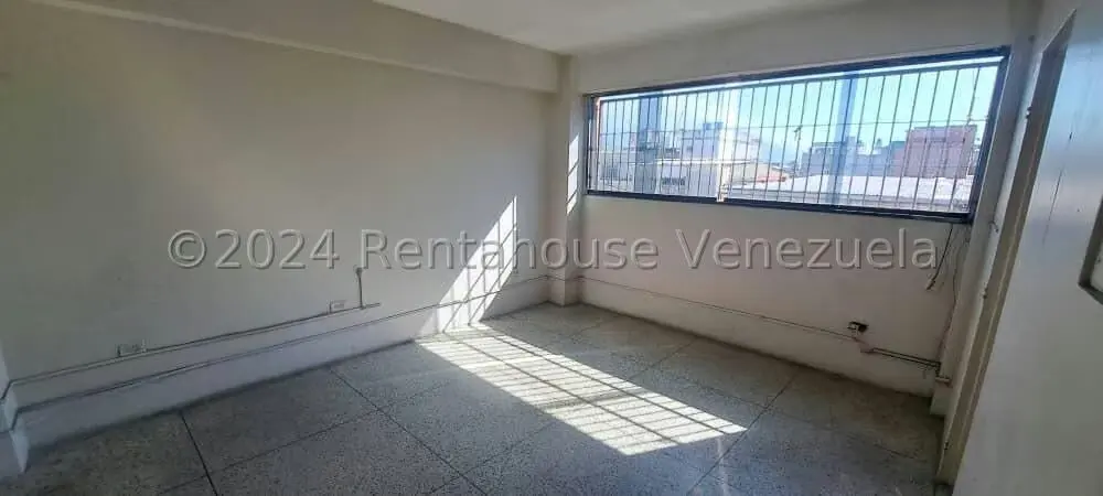 Local Comercial en Venta en Catia, Distrito Metropolitano - 94