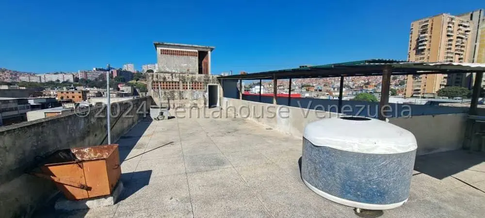 Local Comercial en Venta en Catia, Distrito Metropolitano - 95