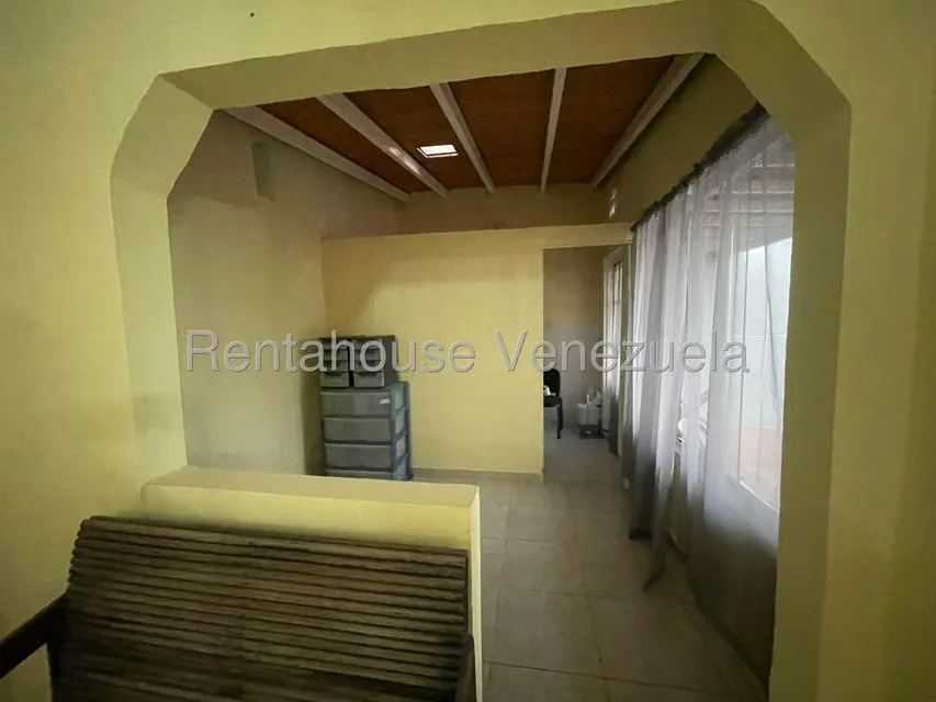 Casa (Multipes Niveles) en Alquiler en Villa Colonial, Portuguesa - 8