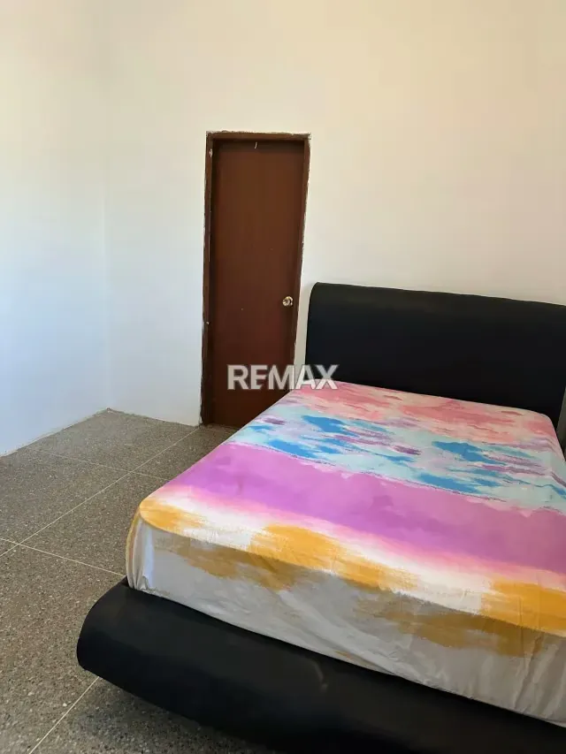 Apartamento Tipo Estudio Sector 18 de octubre - 6