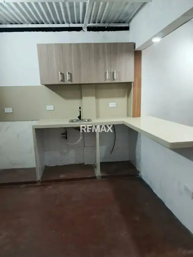 Lindo y acogedor anexo en alquiler 30 m2 Urbanización cosmopolita de Morón-Valera