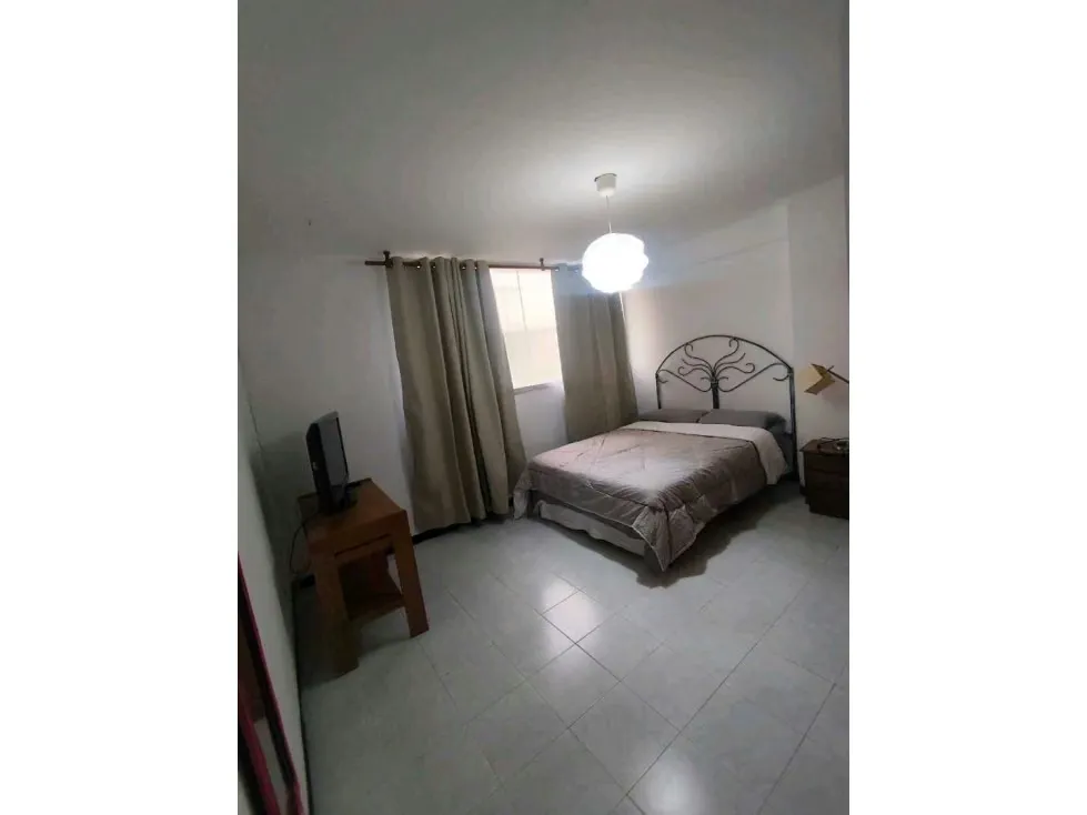 Los Palos Grandes Alquilo Excelente apto equipado de 120m2 2970 - 16