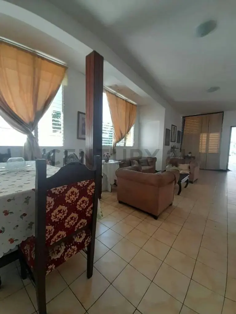 Casa Genoves - 10