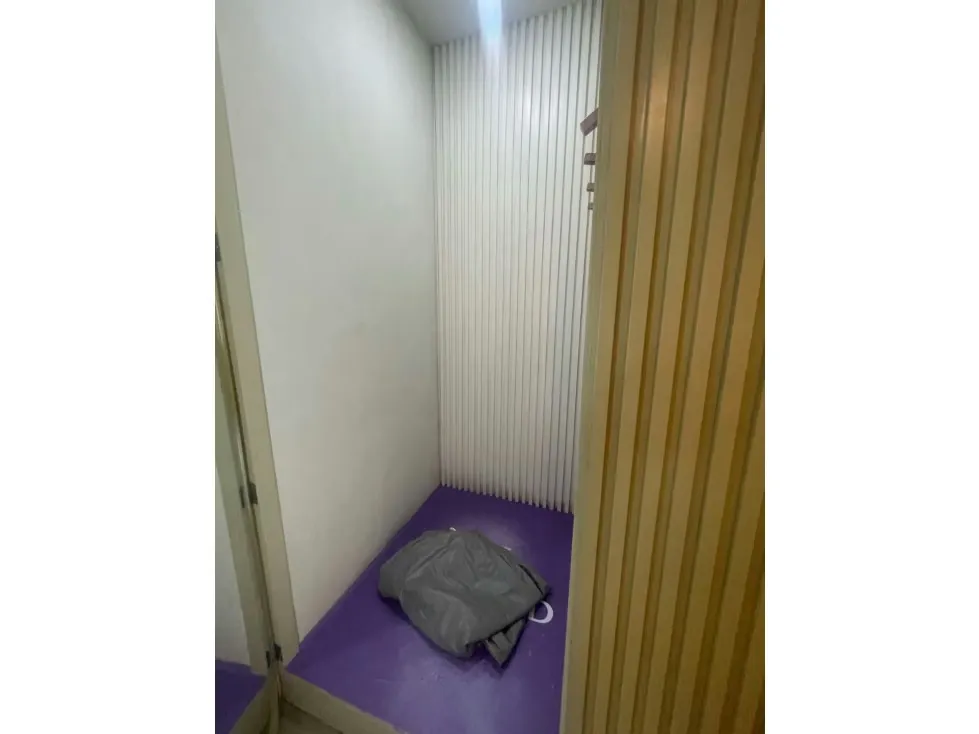 Alquilo espacio para local 75m2 Los Palos Grandes 0899 - 3