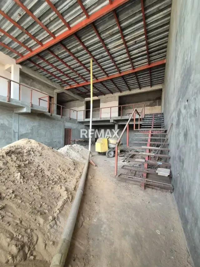 VENDE EN San FRANCISCO, LOCAL COMERCIAL - 3