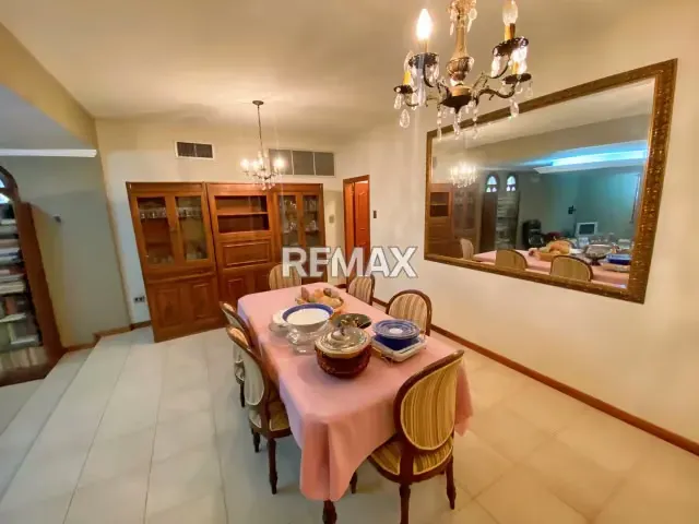 VENDO CASA QUINTA URBANIZACION ZAPARA II - 8