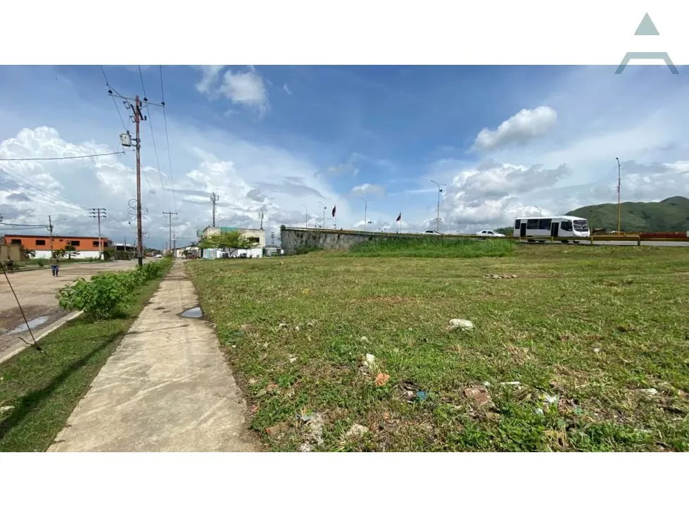 Terreno comercial distribuidor la Florida