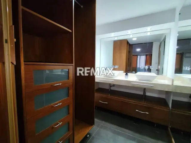 VENTA DE EDIFICIO RESIDENCIAL EN COLINAS DE BELLO MONTE - 15