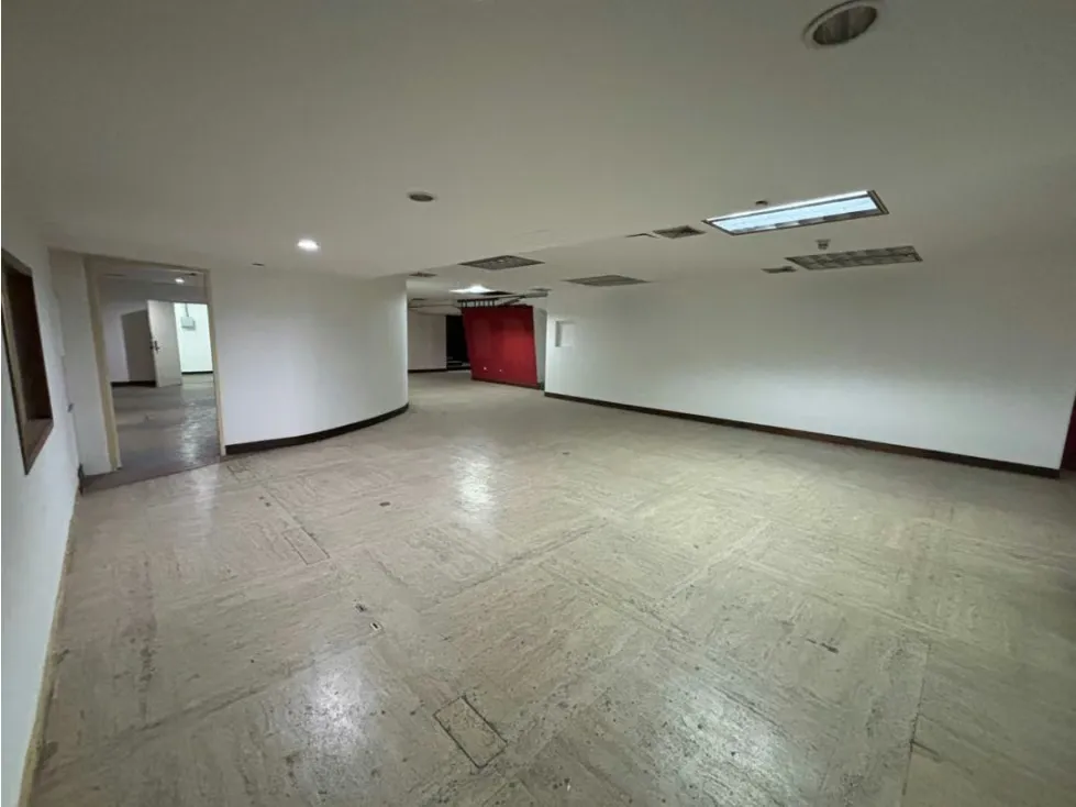 Se vende local 3.838m2 Parque Humboldt 8049 - 4