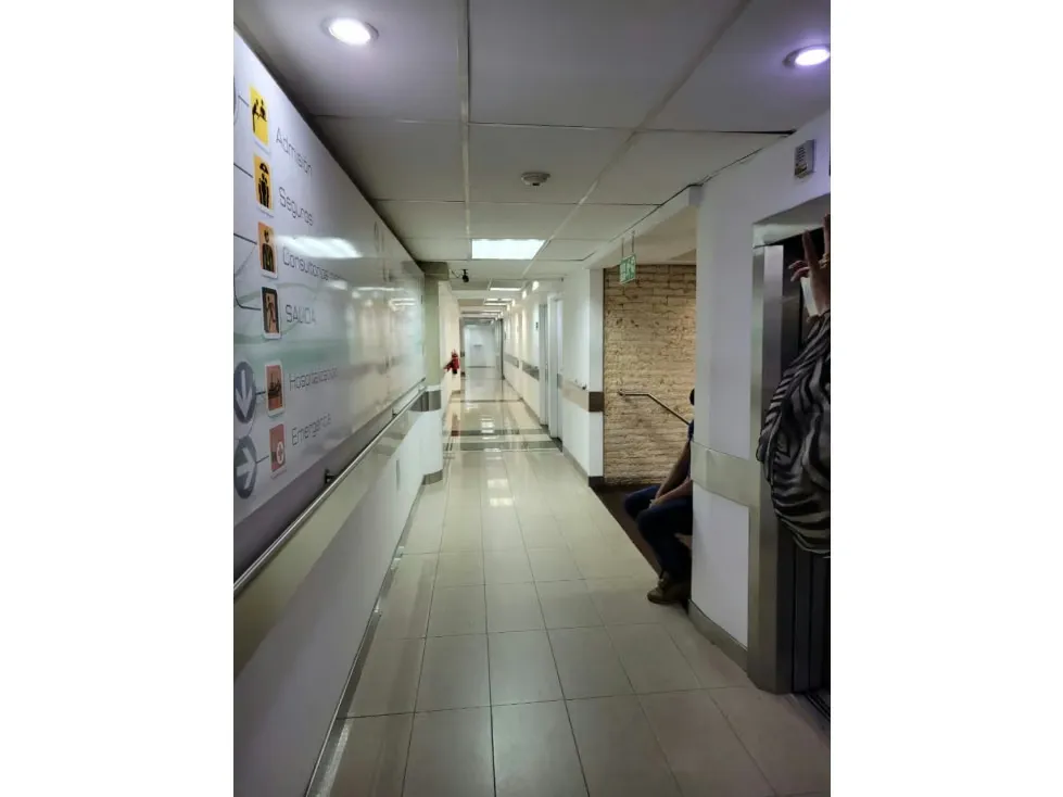 Vendo Clínica 2500m2 Chuao 7624