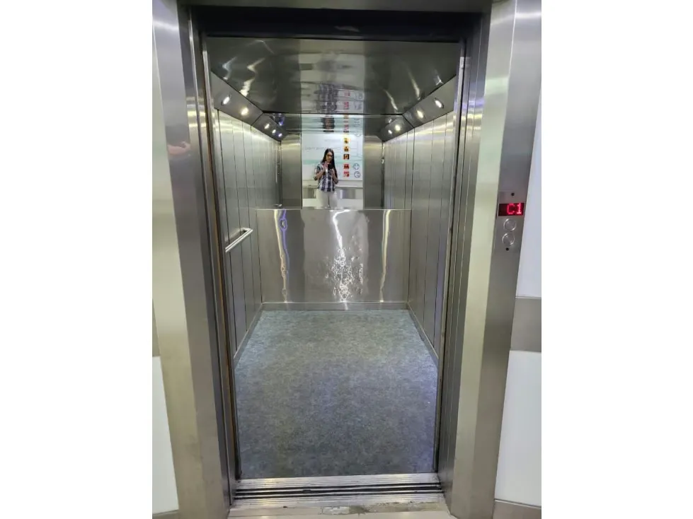 Vendo Clínica 2500m2 Chuao 7624 - 9