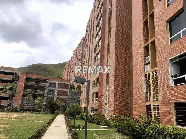 Se Vende Apartamento en El Encantado | 2 Hab + Estudio, Puesto Doble y Seguridad 24 Horas. Obra gris