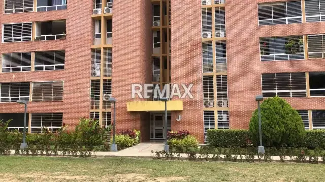 Se Vende Apartamento en El Encantado | 2 Hab + Estudio, Puesto Doble y Seguridad 24 Horas. Obra gris - 2