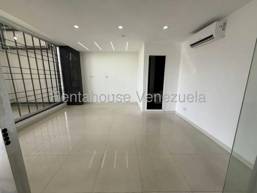 Local Comercial en Alquiler en Zona Centro, Aragua - 3