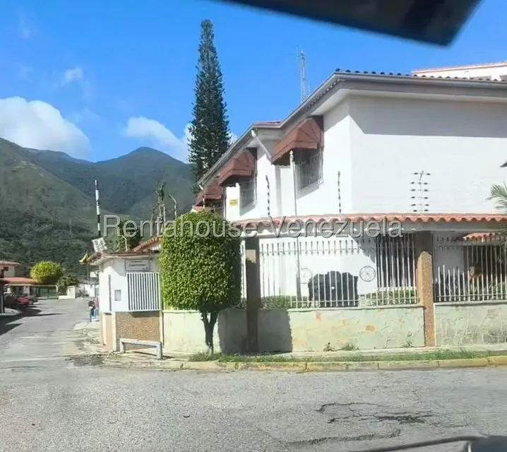 Casa (Duplex) en Venta en El Marques, Distrito Metropolitano