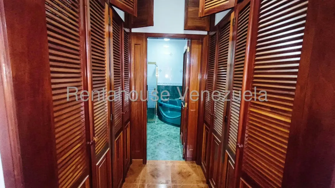 Casa (Duplex) en Venta en El Marques, Distrito Metropolitano - 21