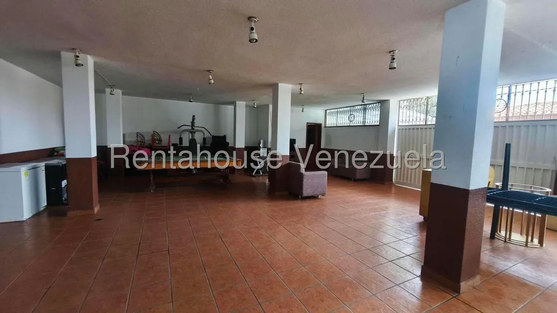 Casa (Duplex) en Venta en El Marques, Distrito Metropolitano - 23