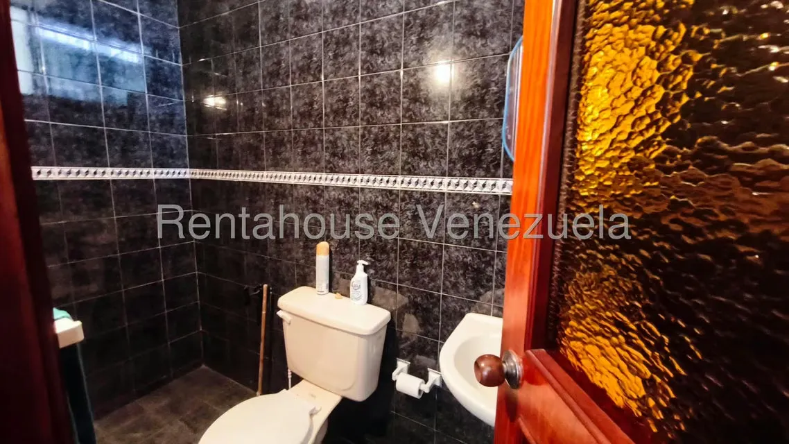 Casa (Duplex) en Venta en El Marques, Distrito Metropolitano - 24