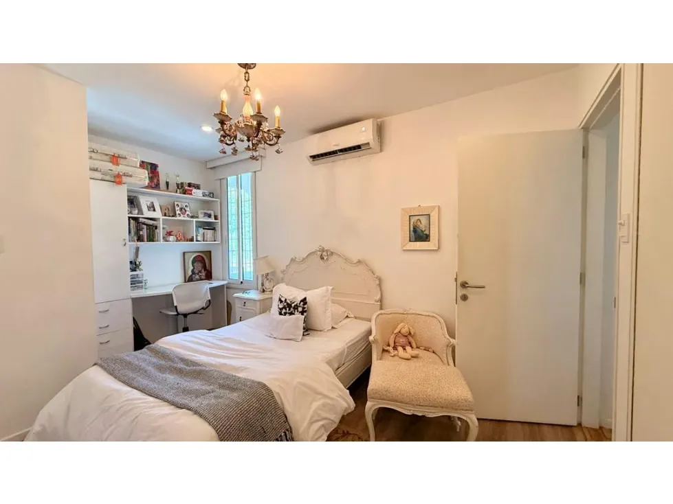 Se vende Apto 214m²+70m² de terraza 3h+s/4b+s/2p Lomas de Las Mercedes - 12