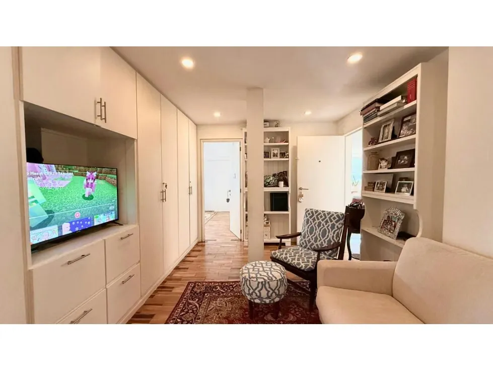 Se vende Apto 214m²+70m² de terraza 3h+s/4b+s/2p Lomas de Las Mercedes - 16