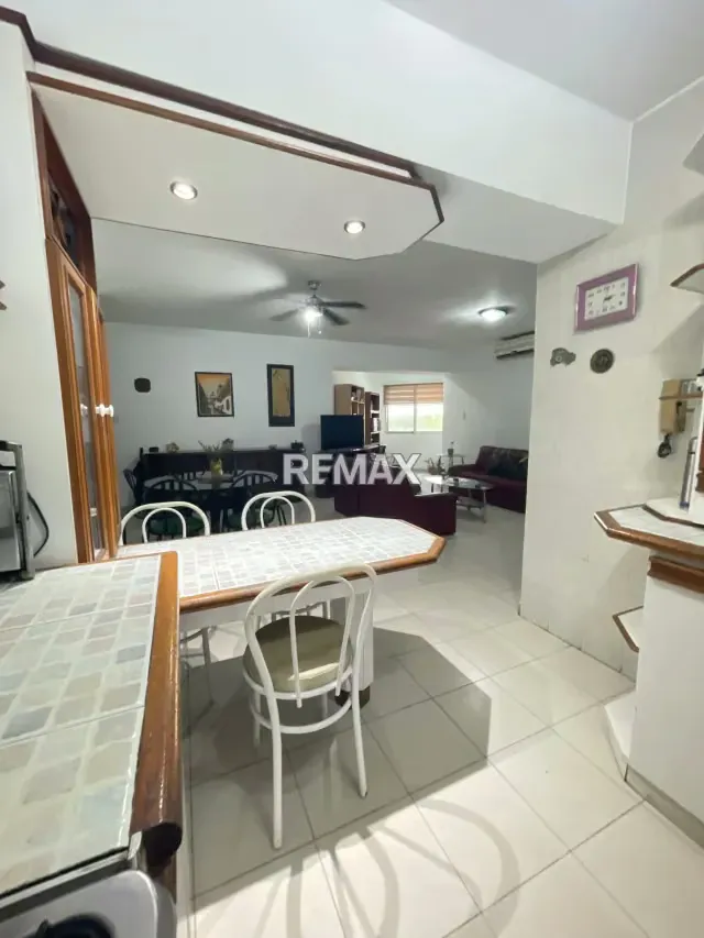 SE OFRECE EN VENTA AMPLIO APARTAMENTO TOTALMENTE AMOBLADO EN PORTO SANTO LECHERÍA ANZOÁTEGUI VENEZUELA CERCA DE LA PLAYA - 5