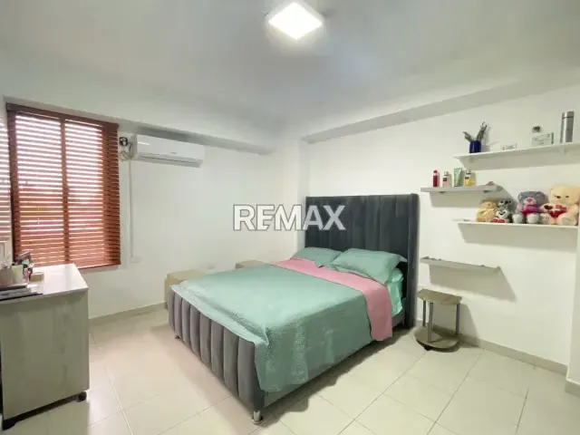 SE OFRECE EN VENTA AMPLIO APARTAMENTO TOTALMENTE AMOBLADO EN PORTO SANTO LECHERÍA ANZOÁTEGUI VENEZUELA CERCA DE LA PLAYA - 9