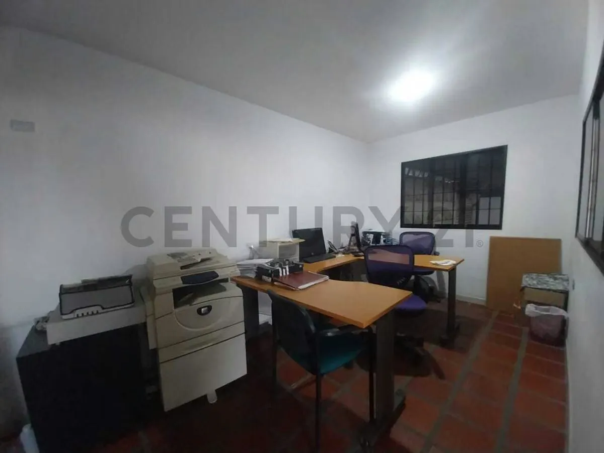 Venta de Terreno Industrial en la Trinidad, Baruta - 4