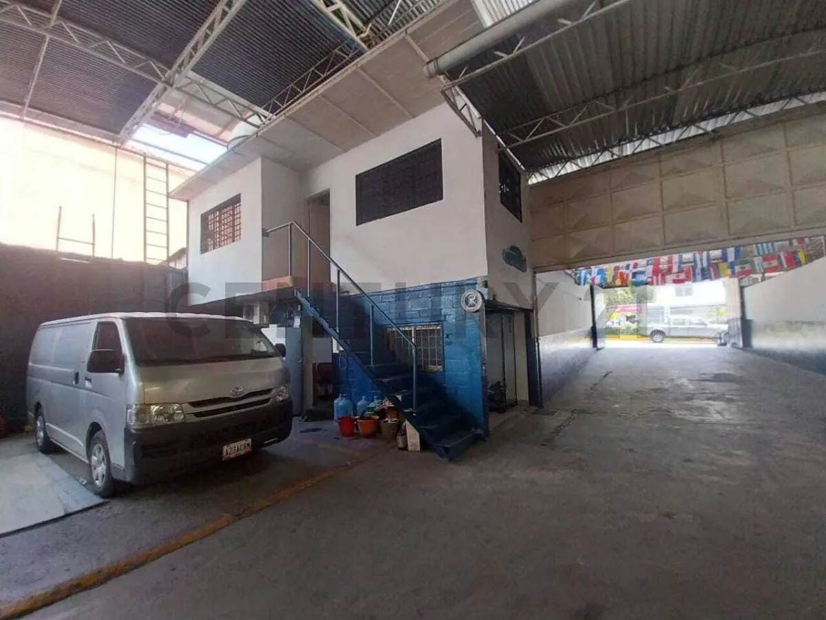 Venta de Terreno Industrial en la Trinidad, Baruta - 5