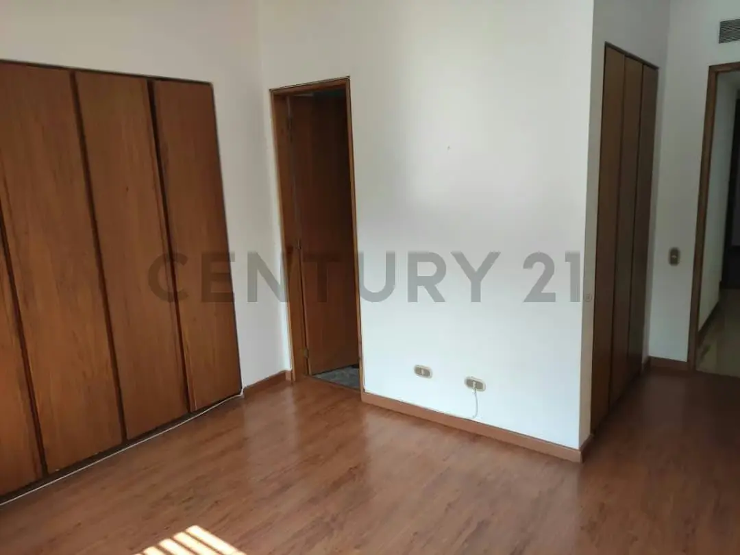 Apartamento Campo Alegre - 11