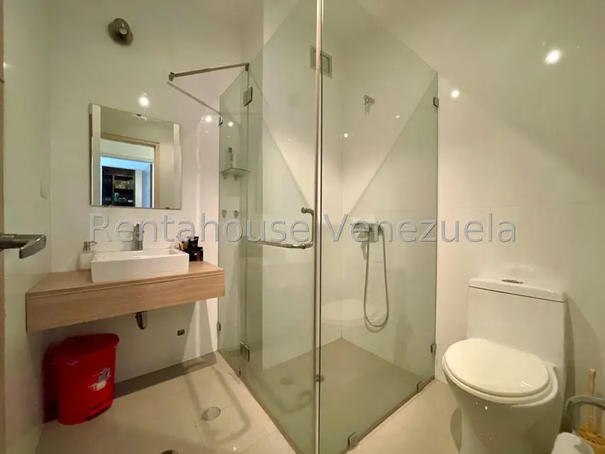 Apartamento (1 Nivel) en Venta en Solar del Hatillo, Distrito Metropolitano - 37