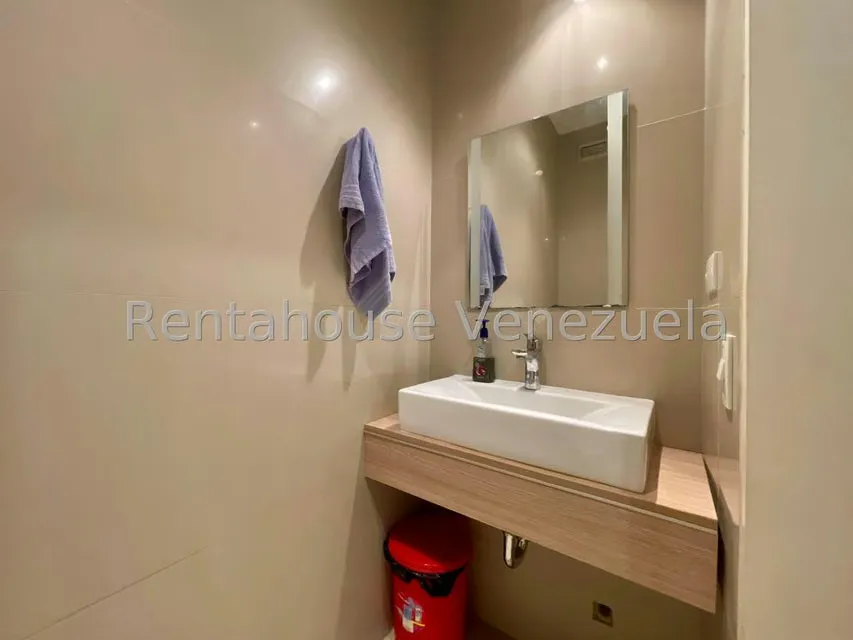 Apartamento (1 Nivel) en Venta en Solar del Hatillo, Distrito Metropolitano - 38