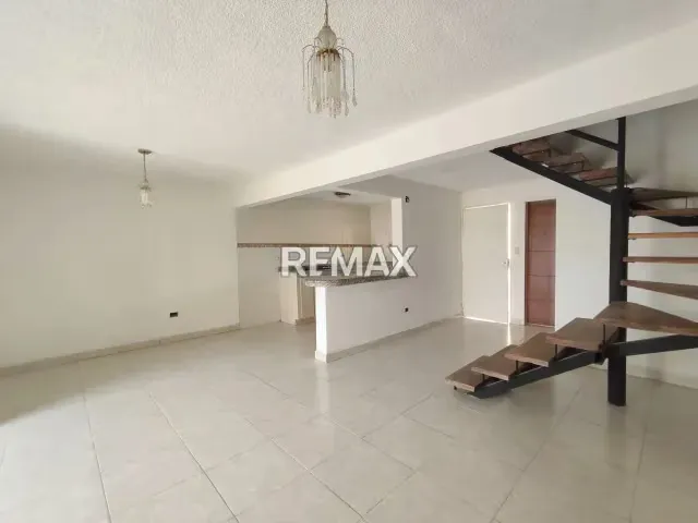 CASA EN VENTA URB VILLA MORA CABUDARE - 2