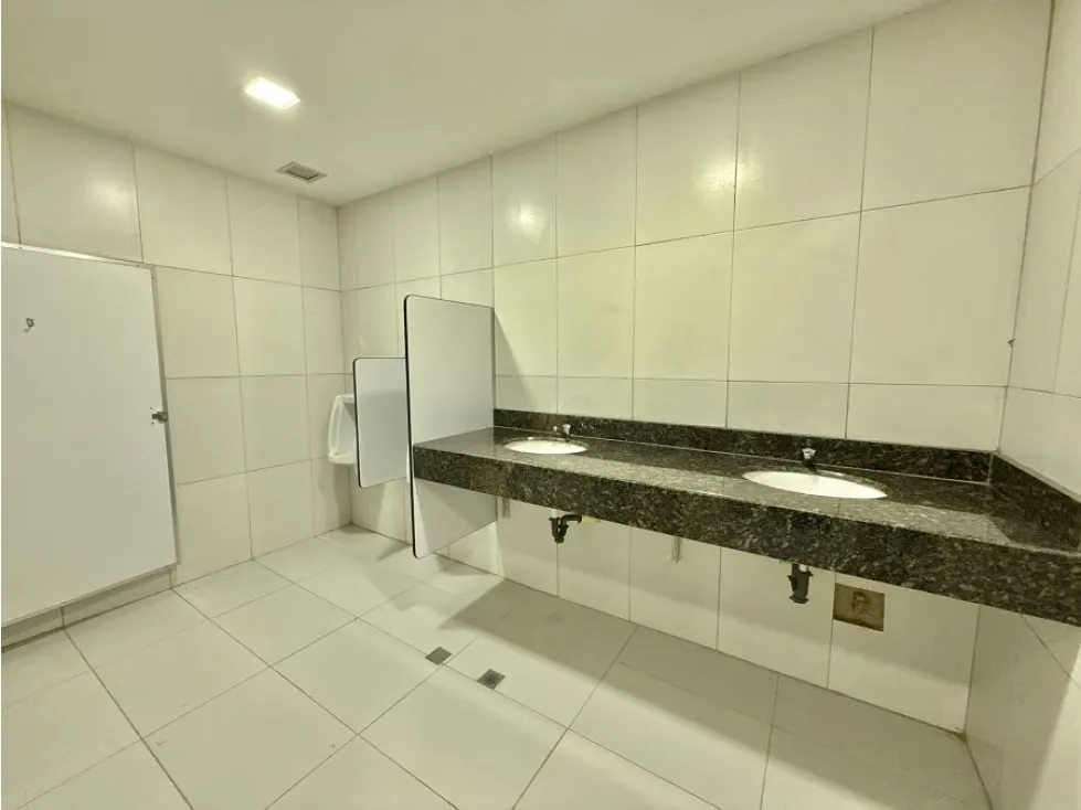 Se vende/alquila oficina 1500 m2 El Rosal - 7