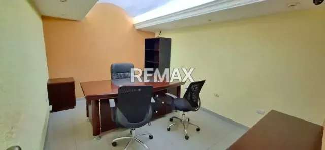 Local para Oficinas Administrativas - 4