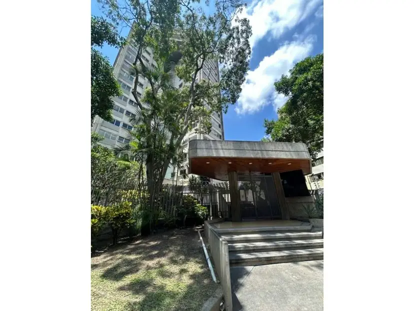 Alquilo PH duplex 400m2 Altamira 0945