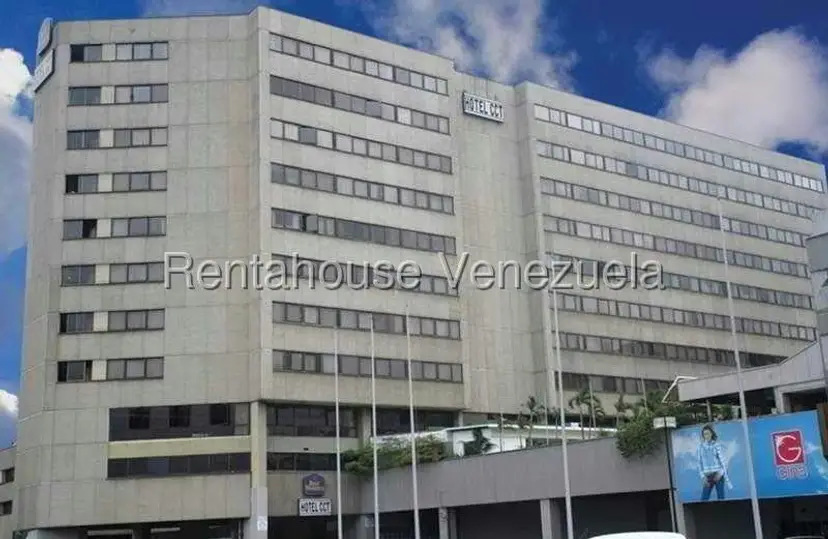 Apartamento (1 Nivel) en Alquiler en Chuao, Distrito Metropolitano