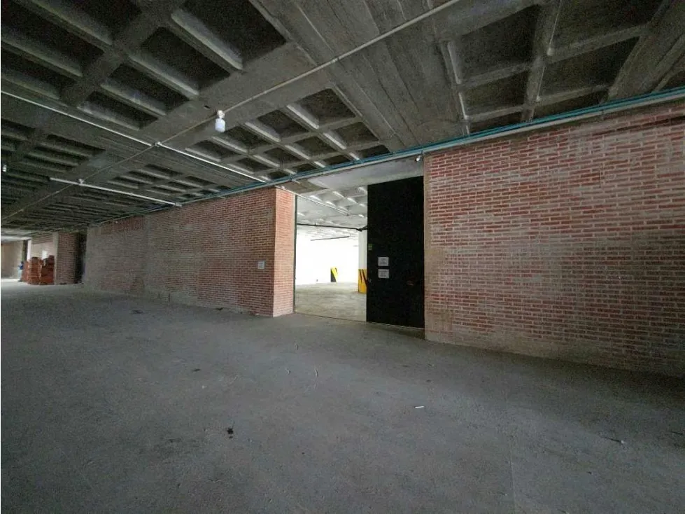 Se Vende local 1000m2 Piedra Azul 3146 - 4