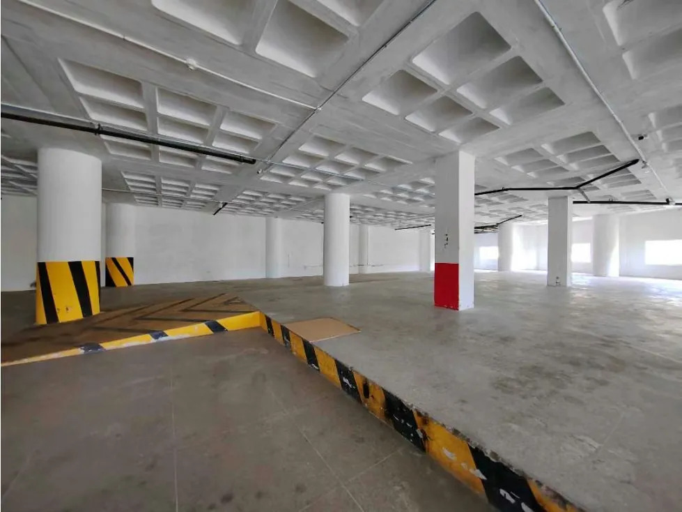 Se Vende local 1000m2 Piedra Azul 3146 - 8