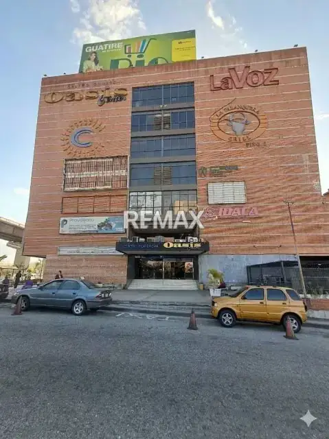 Alquiler de Local, Piso 5, C.C. Oasis Center Guatire Edo Miranda, Venezuela