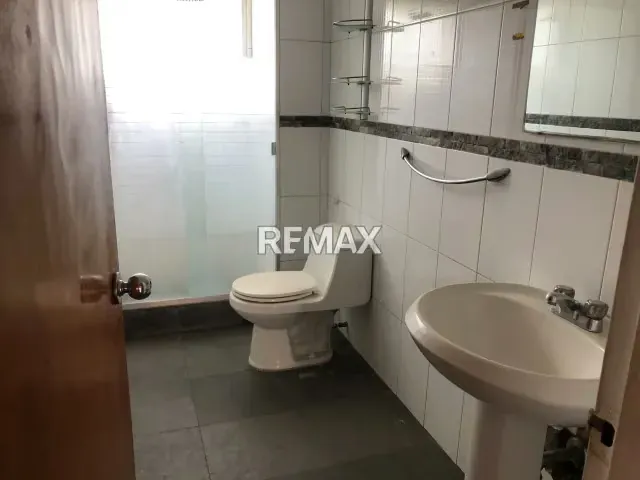 Se vende Apartamento en La Urbina: Impecable Estado, Inspección Oficial de Habitabilidad y Firma Inmediata - 10