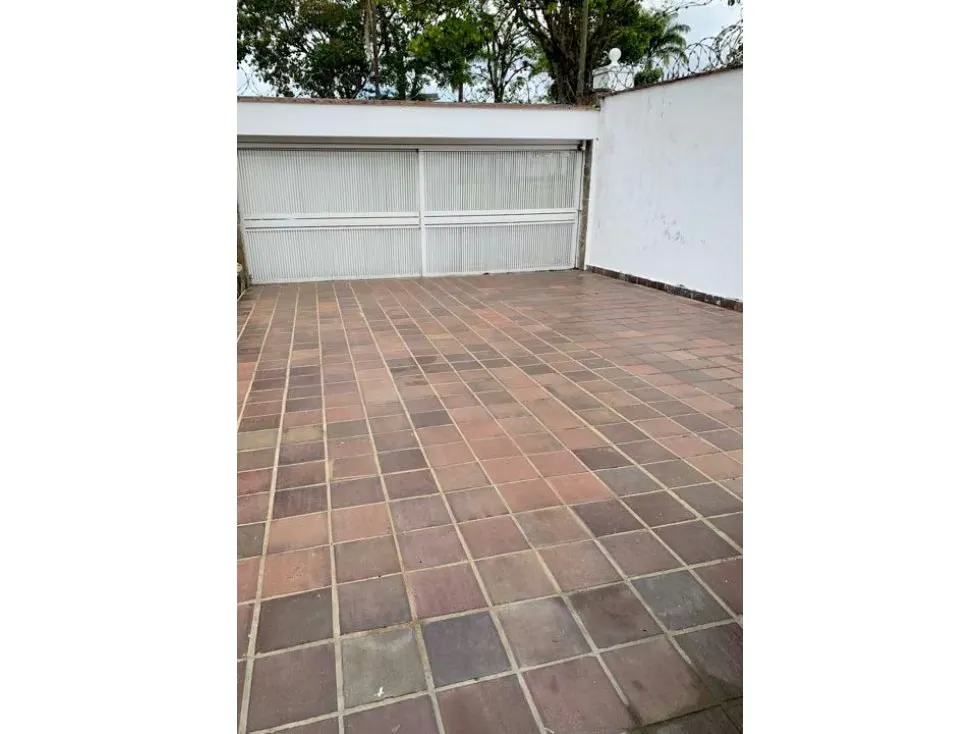 Vendo casa 600m2 Lomas de La Lagunita 0788 - 21