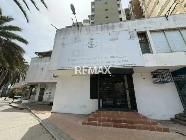 LOCAL COMERCIAL EN VENTA EN AVENIDA 4 DE MAYO