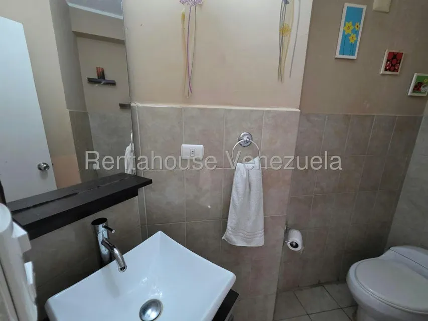 Apartamento (1 Nivel) en Alquiler en Calle Arismendi, Anzoategui - 28