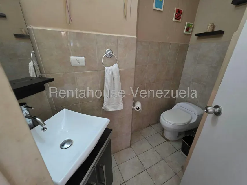 Apartamento (1 Nivel) en Alquiler en Calle Arismendi, Anzoategui - 29