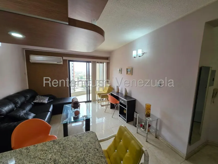 Apartamento (1 Nivel) en Alquiler en Calle Arismendi, Anzoategui - 36