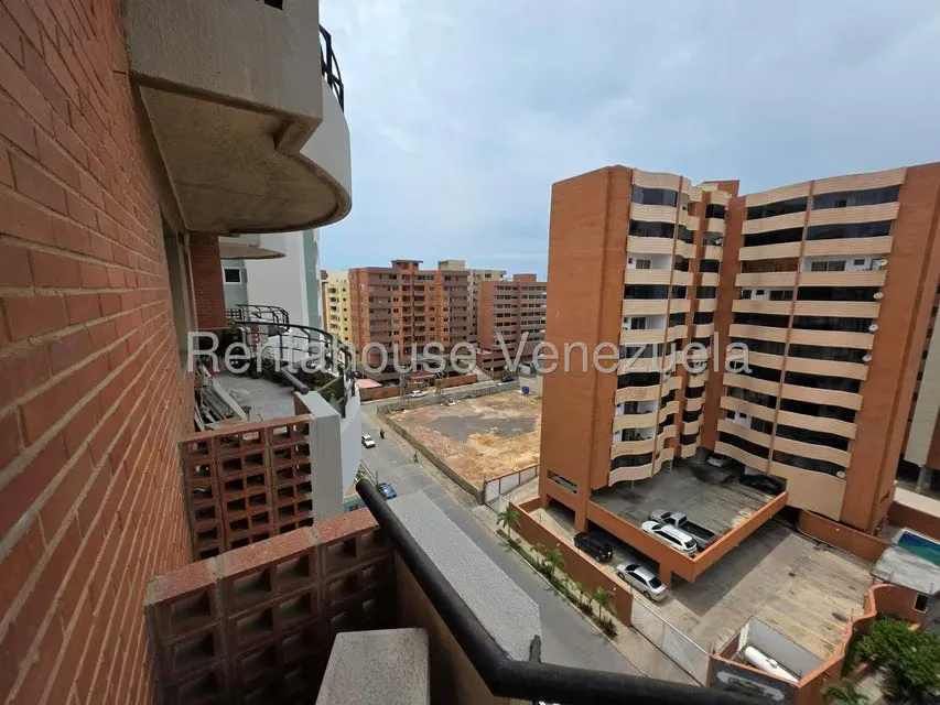 Apartamento (1 Nivel) en Alquiler en Calle Arismendi, Anzoategui - 9
