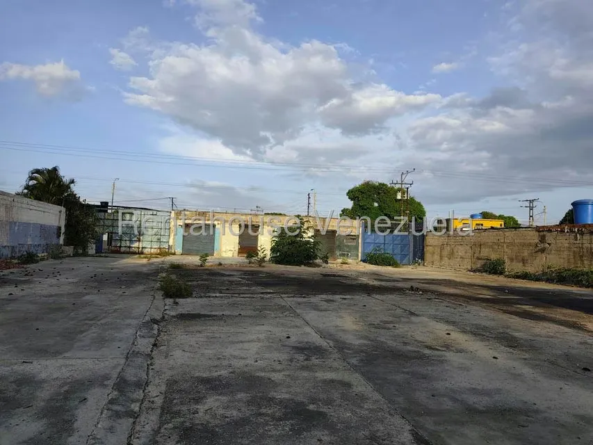 Terreno (Comercial) en Venta en Lizandro Alvarado, Carabobo - 16