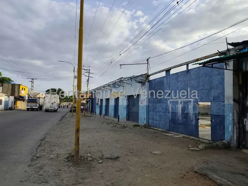 Terreno (Comercial) en Venta en Lizandro Alvarado, Carabobo - 3