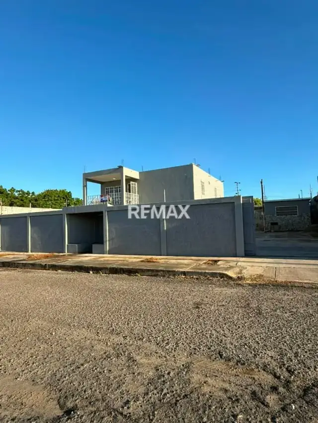 Venta de dos Casas Independientes en Monte Bello